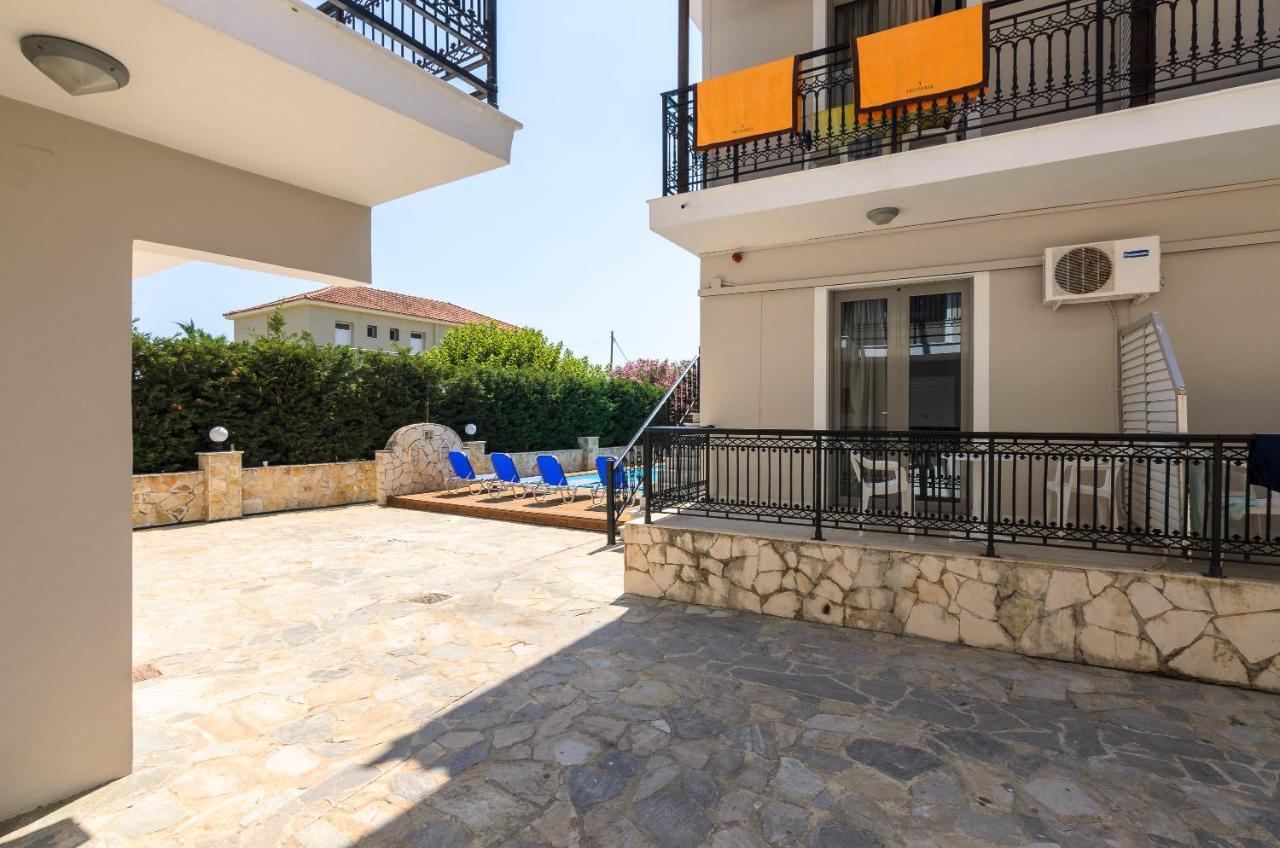 Karras Livin Apartment Laganas Bagian luar foto