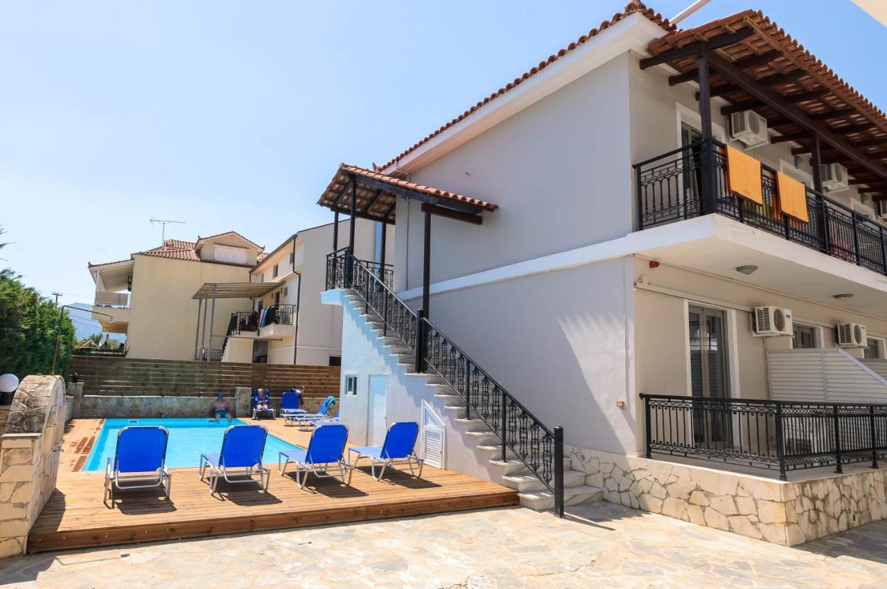 Karras Livin Apartment Laganas Bagian luar foto