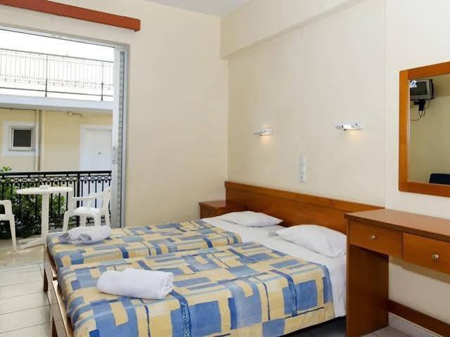 Karras Livin Apartment Laganas Bagian luar foto